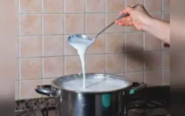 Chemical-Milk: सावधान! उत्तर प्रदेश में केमिकल युक्त दूध की बिक्री तेज, – पशुधन मंत्री ने दी चेतावनी