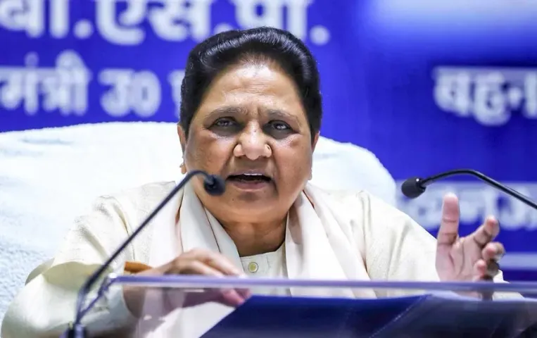 AMBEDKAR BHAWAN AGRA: आगरा में ‘अंबेडकर भवन’ पर कार्रवाई मामले में भड़की मायावती, केंद्र से पूछा- क्या यही अंबेडकर प्रेम