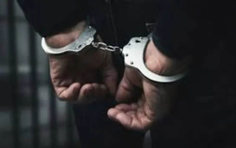 Indore में लॉरेंस विश्वनोई गैंग के 3 गुर्गे गिरफ्तार, शराब के ट्रेक को हाईजैक करने की थी योजना