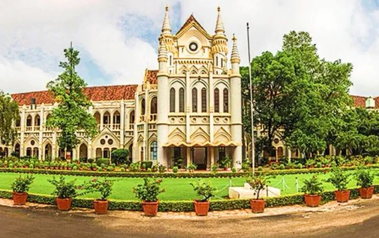 MP हाईकोर्ट का निर्देश: मेडिकल कॉलेजों में एनआरआई कोटे से प्रवेश पर लगी रोक हटी, खाली सीटों पर होगी काउंसलिंग