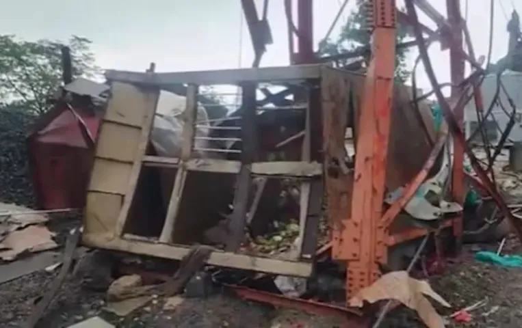 Gujarat Ropeway Accident Tragedy update: पावागढ़ शक्तिपीठ में बड़ा हादसा, गुड्स रोपवे टूटने से 6 की मौत, कई घायल