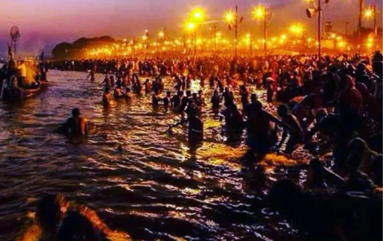Maha Kumbh Mela 2025: डबल बेड-सोफा से लेकर एसी तक, महाकुंभ टेंट सिटी में मिलेगा सबकुछ, जानिए क्या होगा किराया