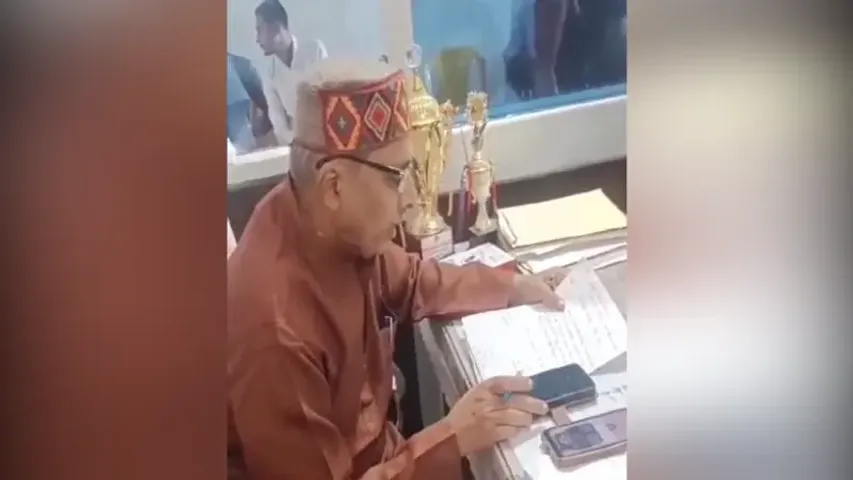 गुटखा-तंबाकू छोड़ो तभी गांव में लगेगा ट्रांसफार्मर: गांव के गुटखाबाजों को बीजेपी विधायक ने दी अनोखी सजा, वीडियो हुआ वायरल