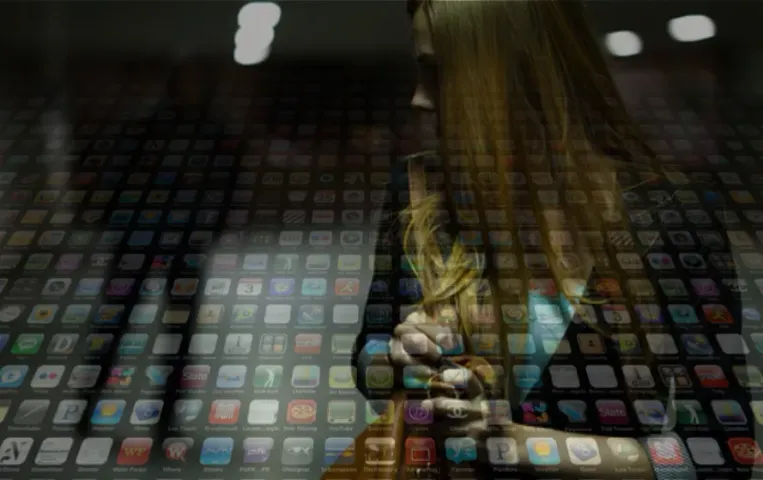 Women Safety Apps: हर लड़की के फोन में जरूर होने चाहिए ये सुरक्षा ऐप्स, मुश्किल वक्त में बन सकते हैं 'life Saver'