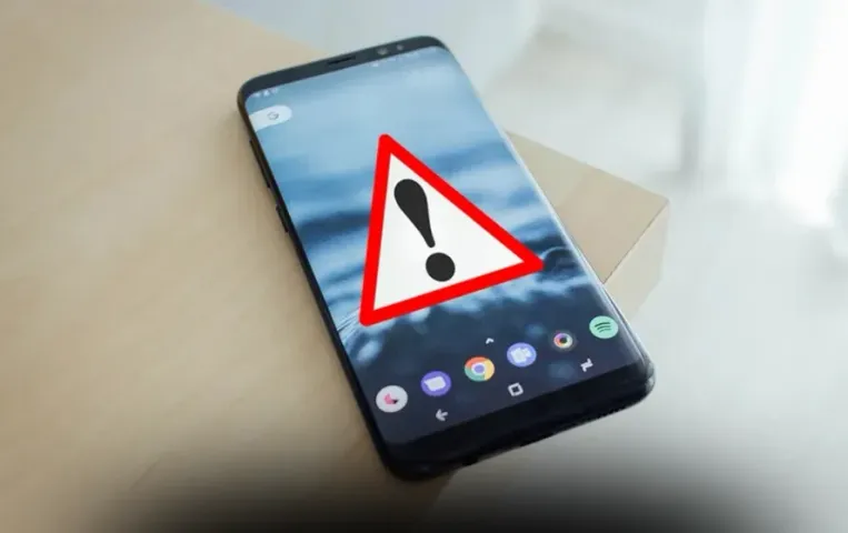 Smartphone Tips:  खराब होने से पहले आपका फोन देता है ये  संकेत, इन्हें नजरअंदाज करना पड़ सकता है महंगा