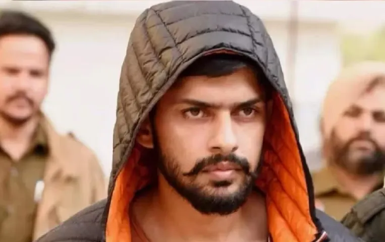 एनकाउंटर पर इनाम: लॉरेंस बिश्नोई को मारने पर मिलेंगे 1 करोड़, जानें किसने और क्यों किया ये बड़ा ऐलान!