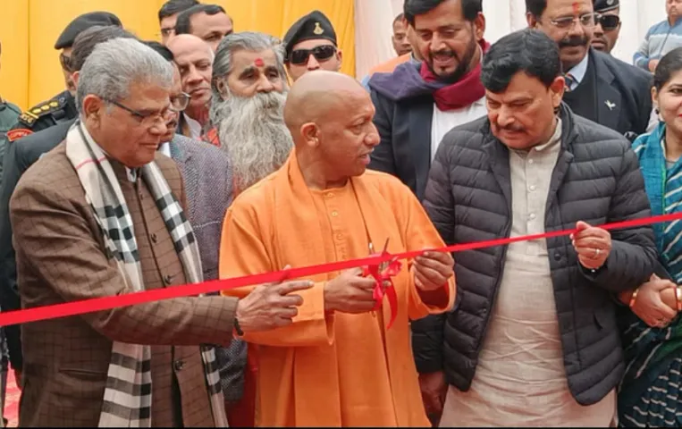 Elephant Rescue Center: गोरखपुर पहुंचे CM Yogi, हाथी रेस्क्यू सेंटर का किया उद्घाटन, बैठक में इन मुद्दों पर की चर्चा