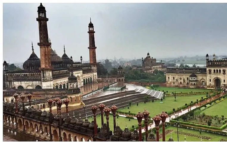 UP Weather: UP में भीषण गर्मी से लोग परेशान, रात में भी बढ़ रहा तापमान, बारिश की संभावना नहीं, जानें अपने जिले का हाल