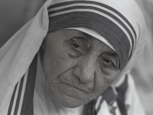 मदर टेरेसा जयंती पर बोले भूपेश बघेल, पूरा जीवन समर्पित कर लोगों को पढ़ाया शांति का पाठ