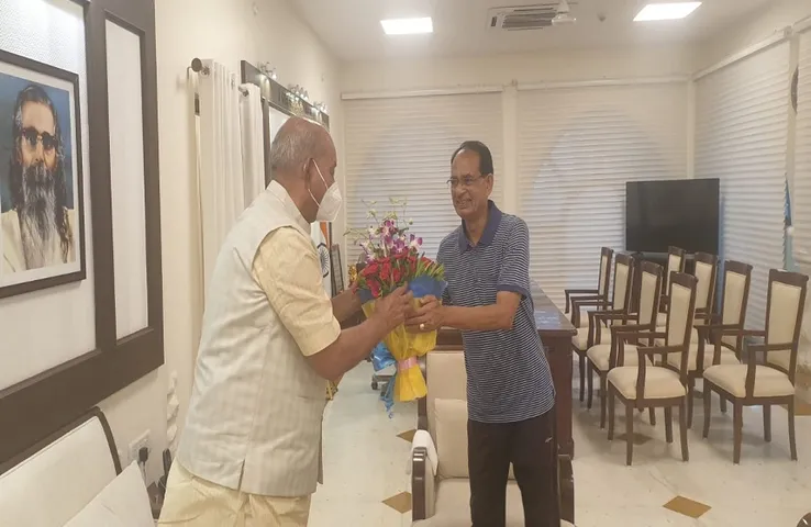 MP Assembly monsoon session 2021 : सीएम से मिले विधानसभा अध्यक्ष, मानसून सत्र को लेकर हुई चर्चा