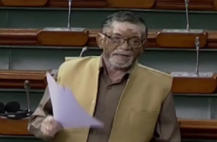 300 से कम कर्मचारियों वाली कंपनियों को भर्ती और छटनी में मिल सकती है राहत, लोकसभा में बिल पेश