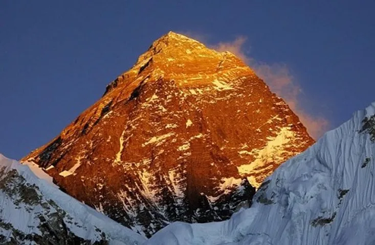 Mount Everest Height: दुनिया की सबसे ऊंची चोटी माउंट एवरेस्‍ट की ऊंचाई बढ़ी, नेपाल-चीन ने किया नई ऊंचाई का ऐलान