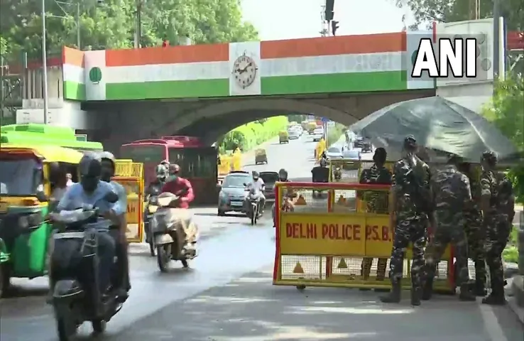 Independence Day 2021: स्वतंत्रता दिवस के मद्देनजर बढ़ाई गई सुरक्षा की व्यवस्था, चाक-चौबंद करने के प्रयास हुए तेज
