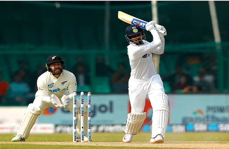 IND vs NZ, 1st Test Live Score: अय्यर का डेब्यू में शतक, लंच तक भारत का स्कोर 339/8