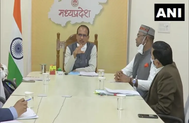 Bird Flu Scare: बर्ड फ्लू को लेकर कई राज्यों में अलर्ट, CM शिवराज ने की हाई लेवल बैठक, निगरानी के लिए केंद्र ने बनाया कंट्रोल रूम