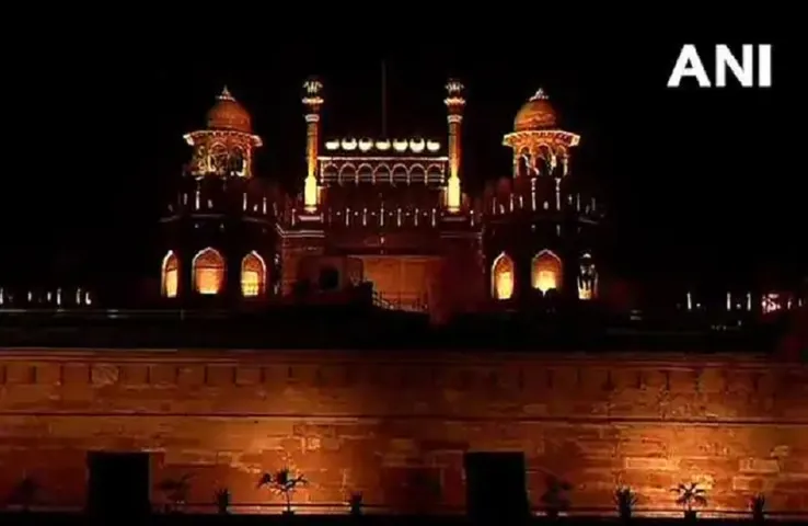 Delhi Drone News: लालकिले के पास उड़ रहा ड्रोन पुलिस ने किया जब्त, मामला दर्ज