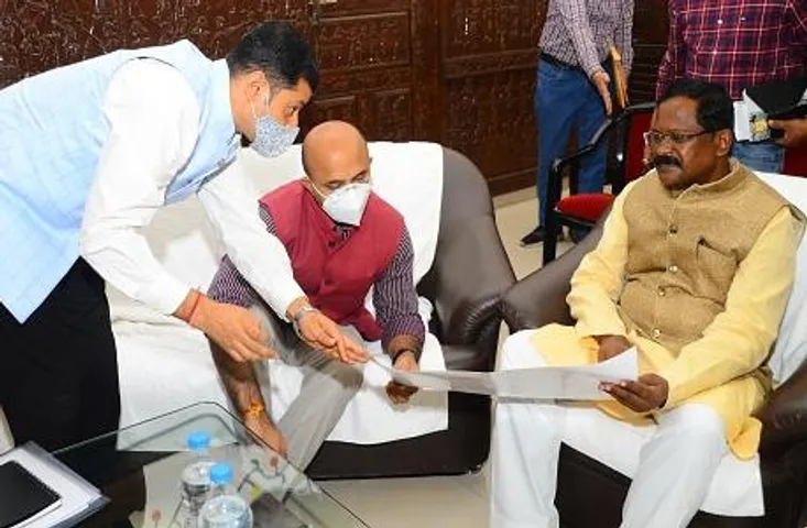 पर्यटकों की सुरक्षा के लिए वायरलेस सिस्टम का उपयोग, प्रेक्षण के लिए बैटरी चलित वाहन की सुविधा