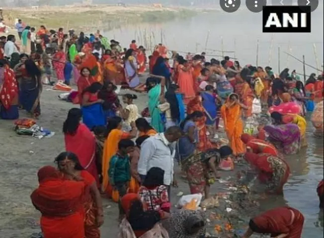 Delhi Chhath Puja 2021 : 10 नवंबर छठ पूजा, सार्वजनिक अवकाश घोषित