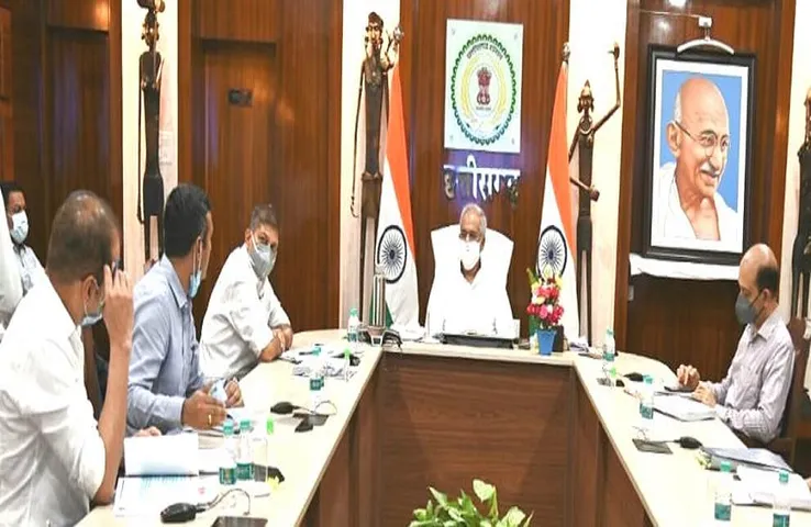 सीएम बोले, वनांचल में सिंचाई सुविधा के लिए नदियों के किनारे विद्युत लाईन बिछाने कार्ययोजना बनाएं