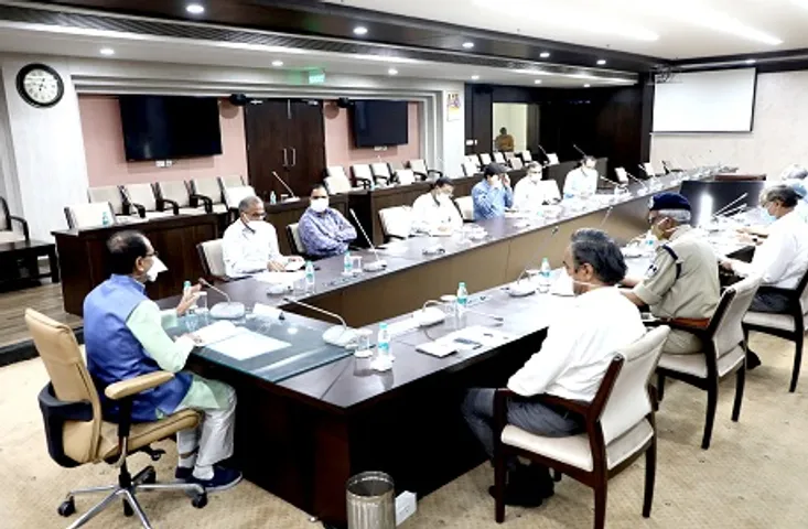 यूरिया की कालाबाजारी और मिलावट बर्दाश्त नहीं ,अपराधियों पर दर्ज हों मुकदमें