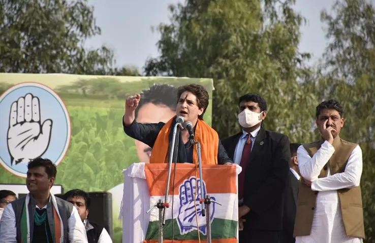 Priyanka Gandhi ने लखनऊ के श्मशान घाट का नया वीडियो किया ट्वीट, बोलीं-'त्रासदी छुपाने की जगह जान बचाने में जुटे योगी सरकार'