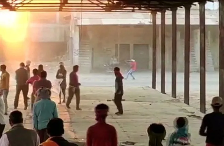Morena Mandi Firing: मुरैना की कृषि मंडी में चलीं गोलियां, बाजरा तुलवाने को लेकर हुआ विवाद, FIR दर्ज