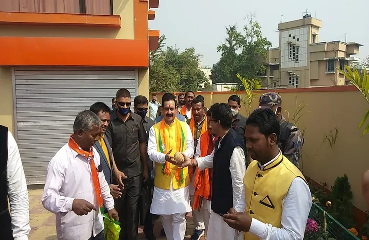 Narottam Mishra: कांग्रेस के प्रदर्शन पर नरोत्तम का शायराना तंज, बोले- हादसों की जद में हैं तो क्या मुस्कुराना छोड़ दें...