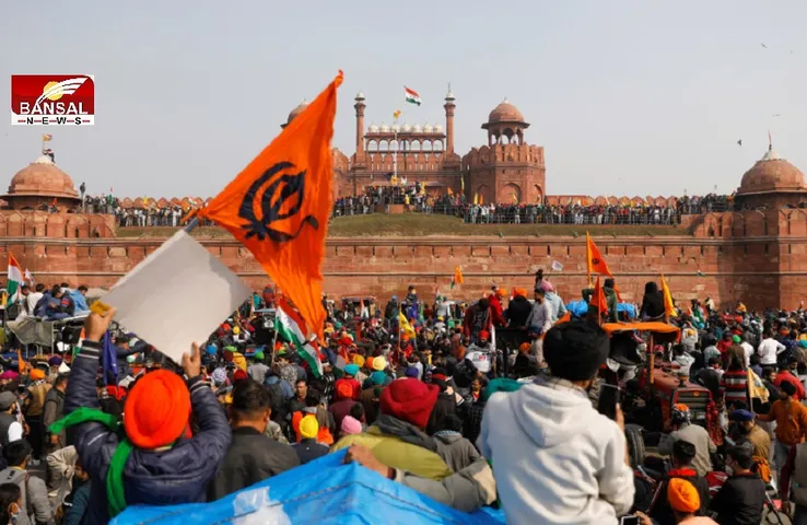 Red Fort Violence: दिल्ली कोर्ट ने लाल किले पर धार्मिक झंडा फहराने के आरोपी को दी राहत, 20 जुलाई तक रोक