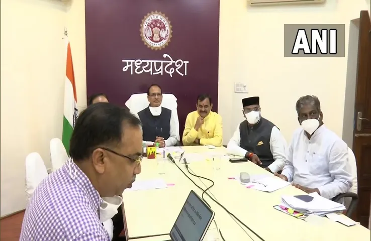 Shivraj Singh Chauhan: मुख्यमंत्री ने कई ज़िलों में ऑक्सीजन संयंत्रों का किया उद्घाटन, कहा- खुशी है प्रदेश में हैं 190 ऑक्सीजन प्लांट