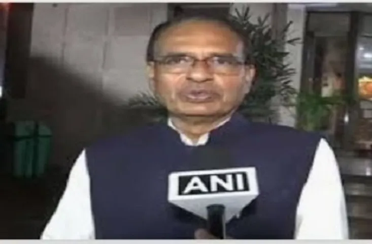 कांग्रेस में बोलने वाले कुचल दिए जाते हैं, 'तलवे चाटने वाले वफादार और सच बोलने वाले गद्दार कहे जाते हैं :  शिवराज