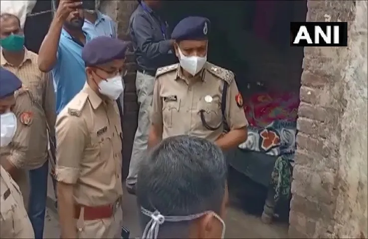 Double Murder in Prayagraj: मां-बेटी की गला काटकर बेरहमी से हत्या, पुलिस जांच में जुटी