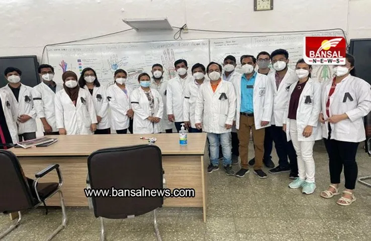 Neet PG Doctors: नेशनल मेडिकल कमिशन का बड़ा फैसला, अब पीजी के दौरान डॉक्टरों को 3 माह जिला अस्पताल में करना होगा काम