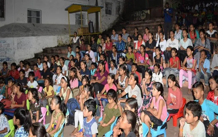 5th September Teachers Day: शिक्षा दिवस पर मिलिए पराग दिवान से गरीब बच्चों को दे रहे मुफ्त कोचिंग