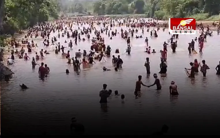 मछली पकड़ने को लेकर ग्रामीणों का अलग ही उत्साह, जानिए गदिया मताई का नाम कैसे पड़ा
