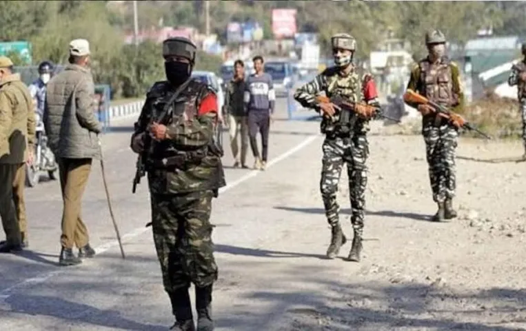 West Bengal news: BSF ने की कार्रवाई, ट्रक से 3.12 करोड़ रुपये के सोने के बिस्कुट जब्त