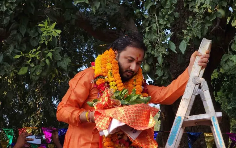 Bastar Dussehra 2023: बेल पूजा की रस्म पूरी, जानिए क्यों करते हैं बेटी की तरह बे‍ल की बिदाई