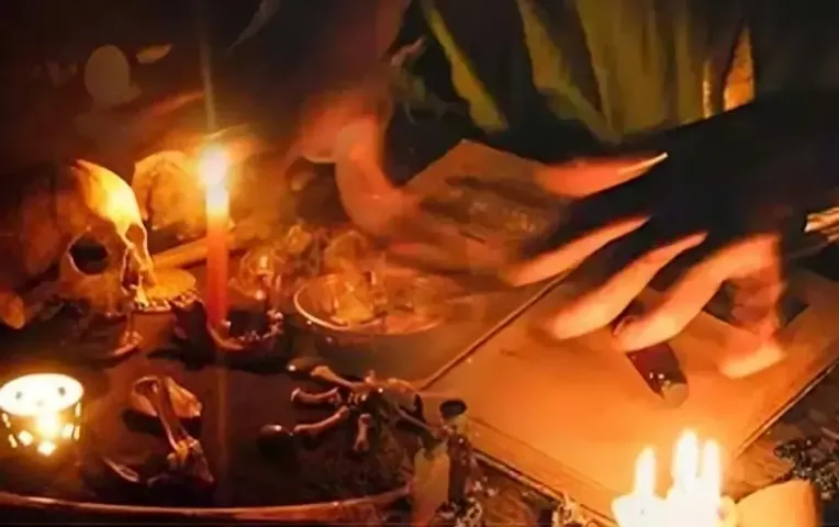 Bhopal News: आम लोगों को छोड़ो डॉक्टर भी हो रहे तंत्र-मंत्र का शिकार, 51 तोला सोना और 31 लाख लेकर तांत्रिक फरार