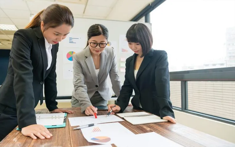 Business Tips: मार्केट में बढ़ रही खिलौनों की डिमांड, इन बातों को ध्यान में रखकर शुरू करें ये बिज़नेस