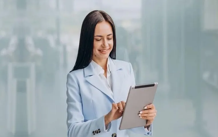 Career Tips For Women: महिलाओं के लिए 3 बेस्ट करियर टिप्स, कम्फर्ट के साथ मिलेगी अच्छी सैलरी