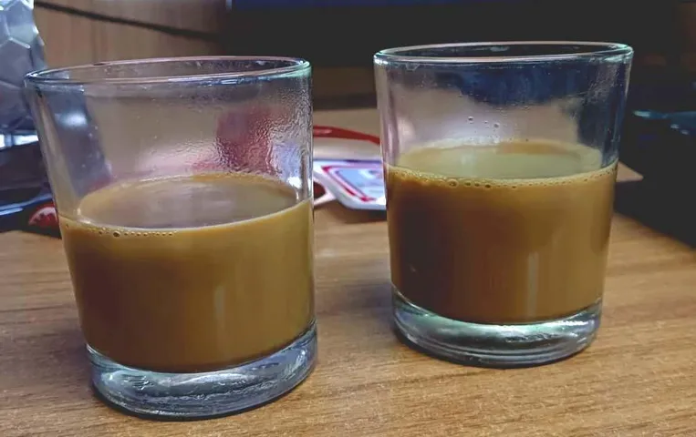 Chai Ke Side Effects: आप भी तो नहीं पीते ज्यादा चाय, तुरंत हो जाए सावधान, हो सकते है ये नुकसान