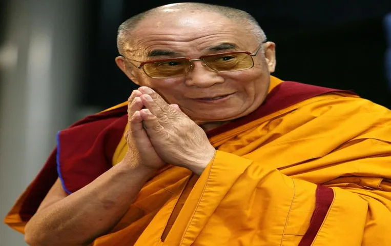 Delhi News: केंद्रीय मंत्री अनुराग ठाकुर ने लद्दाख में दलाई लामा से की मुलाकात, पढ़ें विस्तार से