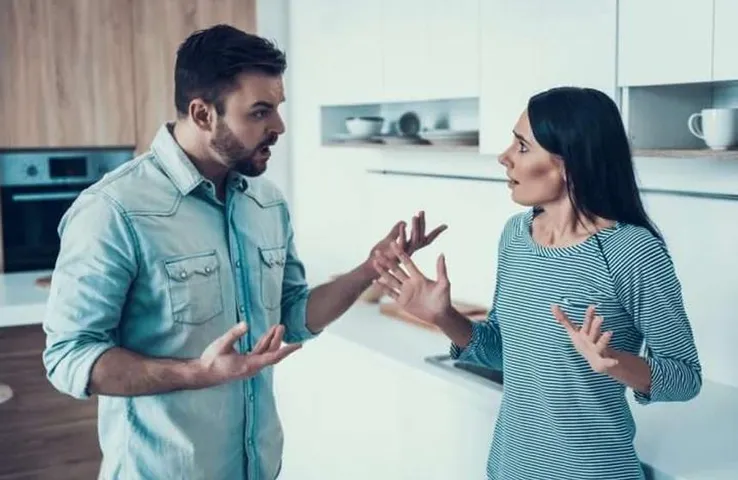 Ego Ruin Relationships: कहीं खराब ना कर दें ईगो आपकी रिलेशनशिप, कैसे पहचानें इसे रिश्ते में