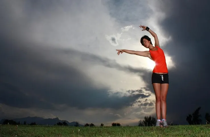 Yoga for Monsoon Problems: बारिश के मौसम में निकाले अपनी सेहत के लिए टाइम, इन आसनों से करें इम्युनिटी बेहतर