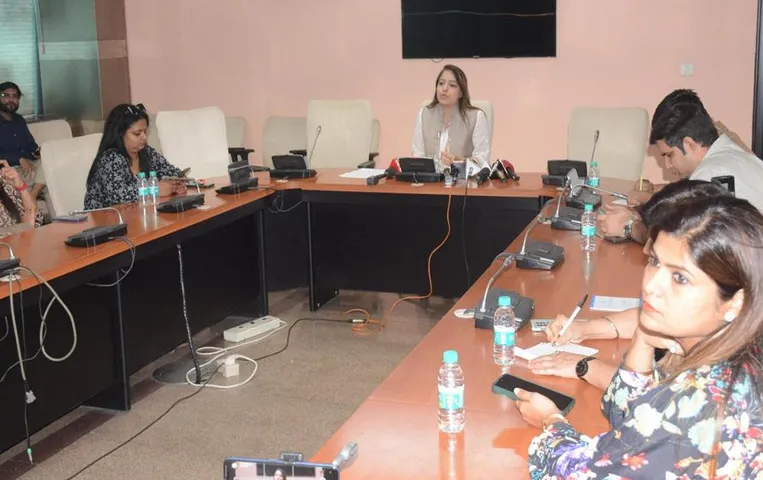 Delhi MCD Hospital: जल्द बदलेगी दिल्ली एमसीडी अस्पतालों की सूरत, जानिए महापौर का बयान