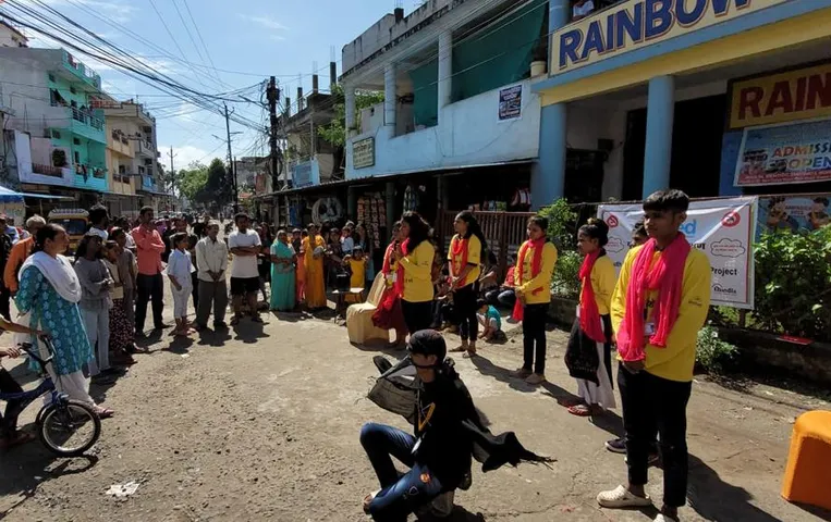 Dengue Control Awareness Campaign: राजधानी में बढ़ा डेंगू का कहर, नुक्कड़ नाटक के जरिए लोगों को किया जागरूक