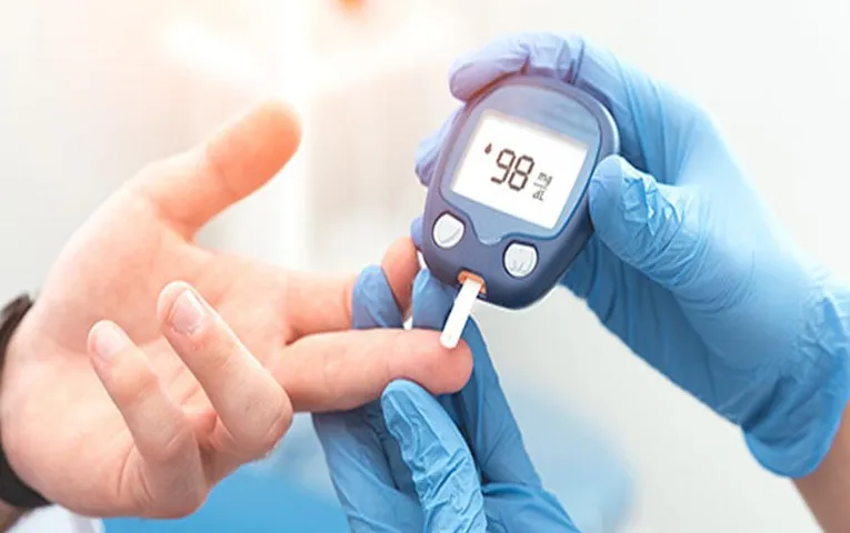 Diabetes Home Remedies: शुगर कंट्रोल कैसे करें? जानें ये 4 घरेलू उपाय और देशी दवाई
