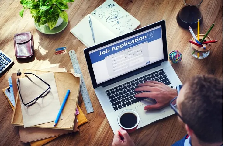 Indian Coast Guard Recruitment: भारतीय कोस्ट गार्ड में असिस्टेंट कमांडेंट के पद पर निकली भर्ती, इस लिंक से करें आवेदन