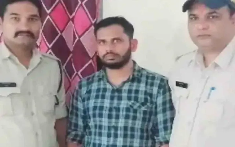 Indore Conversion Case: हैदराबाद के मुस्लिम युवक ने इंदौर की युवती से निकाह कर पिता को धमकाया, आरोपी के खिलाफ दर्ज हुआ मामला