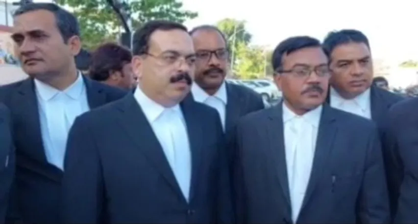 Jabalpur high Court : आरक्षण से जुड़े मामले पर गलत बयान बाजी करने के आरोप में इन पर हुआ केस , ये है मामला