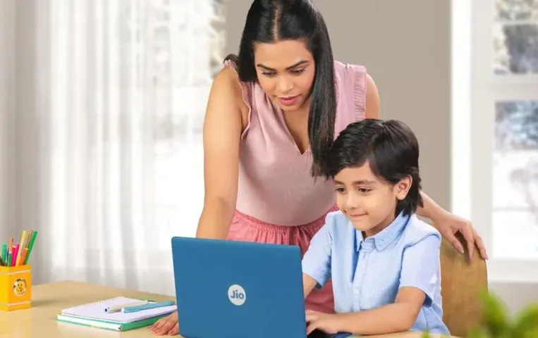 JioBook Launched: अमेज़ॅन माइक्रोसाइट ने 4G लैपटॉप का टीज़र किया जारी, जानें भारत में किस दिन होगा लॉन्च